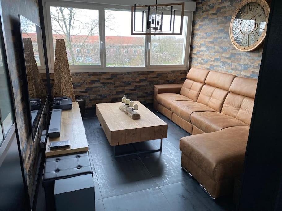 Au Petit Bonheur Imprevu Apartment Douai Luaran gambar