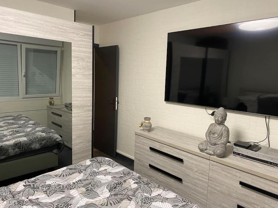 Au Petit Bonheur Imprevu Apartment Douai Luaran gambar